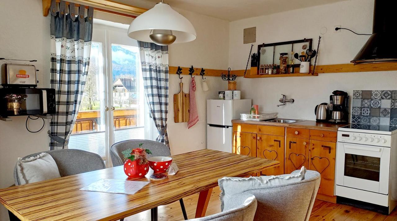 Haus Moni Lägenhet Bad Goisern Exteriör bild